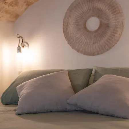 Trulli Magheia Bed & Breakfast *